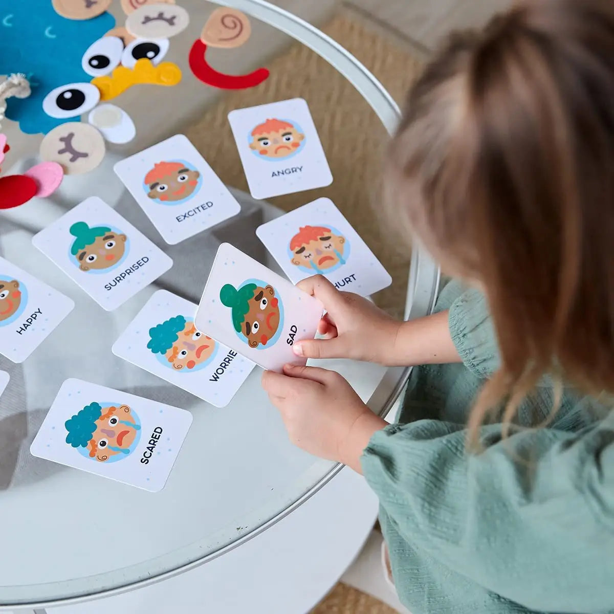 Jeu des Émotions Montessori – Plateau Sensoriel & Cartes Expressions
